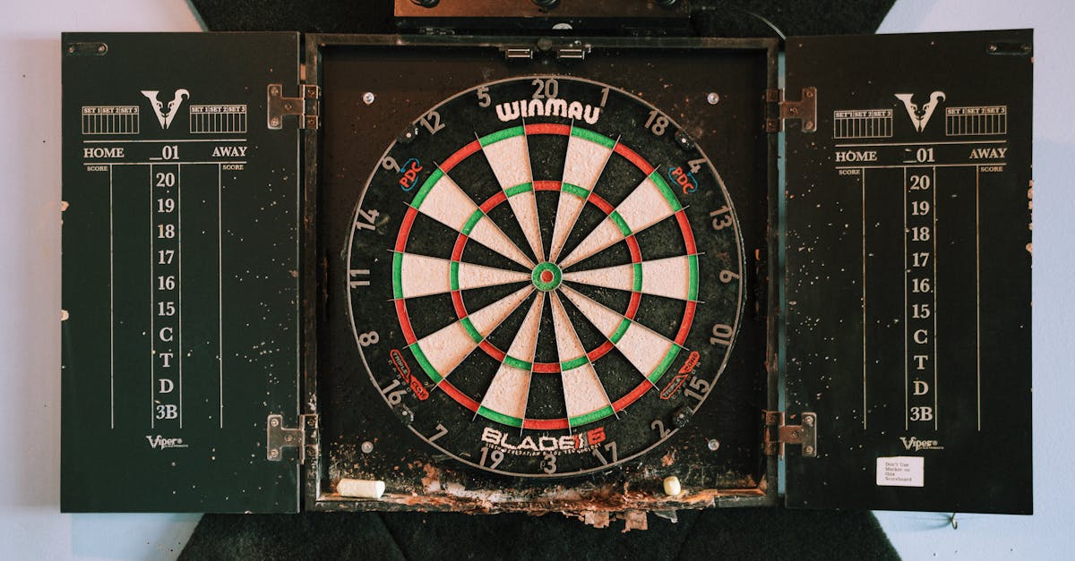 découvrez tout sur les fléchettes : règles, techniques, conseils pour améliorer votre jeu et choisir le matériel idéal.