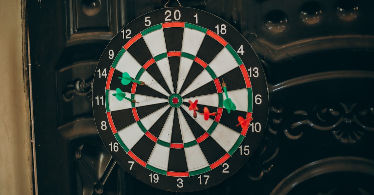 découvrez tout sur le jeu de fléchettes : règles, techniques, conseils et équipements pour améliorer votre précision et votre plaisir de jeu.