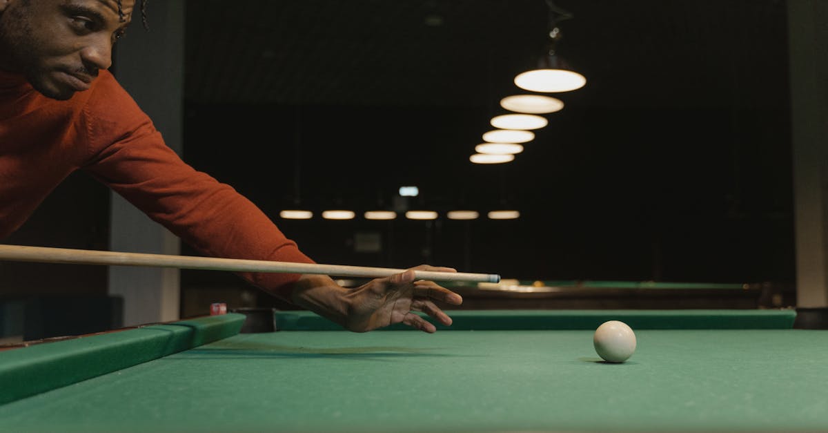 découvrez tout sur les billards : règles, astuces, techniques et conseils pour améliorer votre jeu et profiter pleinement de ce sport passionnant.