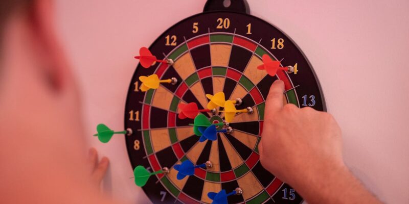 L&rsquo;essor spectaculaire des fléchettes : une passion qui bat tous les records d&rsquo;audience
